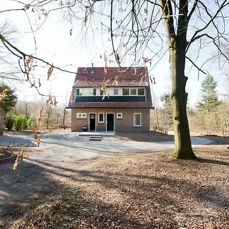 بوكز بانغلو بارك بيت للعطل *