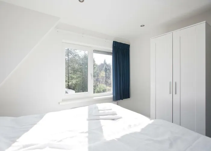 بوكز بانغلو بارك بيت للعطل *